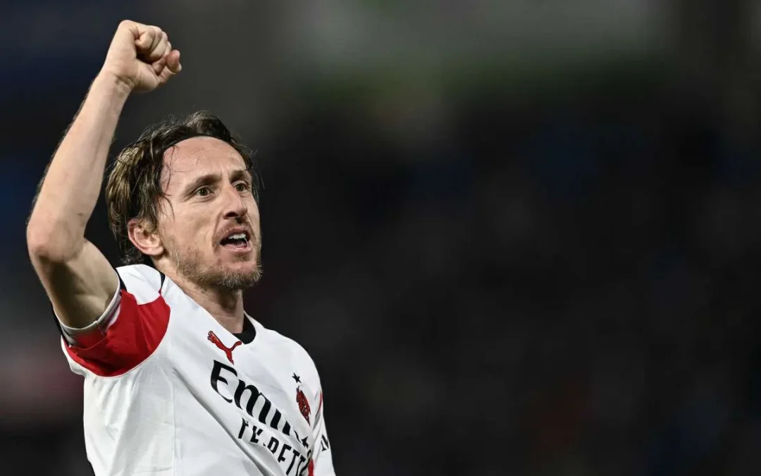Ufficiale, Modric rinnova per un anno con il Milan