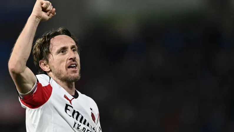 Ufficiale, Modric rinnova per un anno con il Milan
