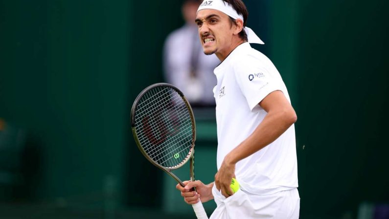Sonego fuori ai sedicesimi a Wimbledon, Fritz vince in quattro set