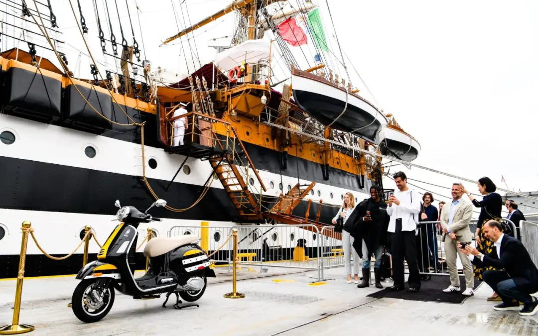 A New York Vespa incontra l’Amerigo Vespucci