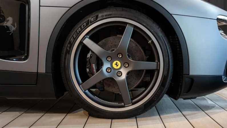 Pirelli porta a Goodwood la famiglia P Zero