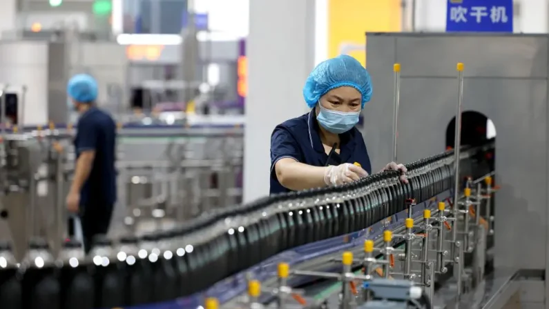 Cina, Pil in crescita del 4,7% nel primo semestre 2026