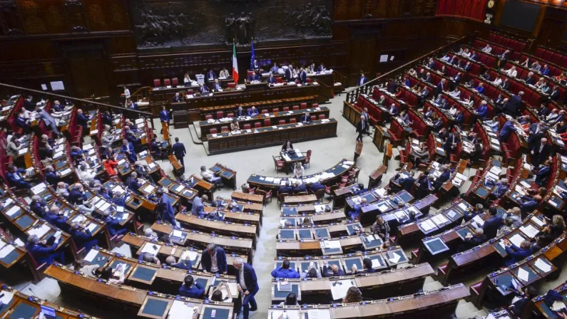 Legge elettorale, ok della Camera con 217 voti, il testo va al Senato