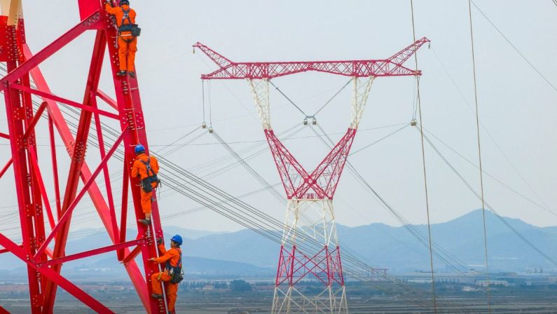 Cina, consumo di elettricità +5,3% nel primo semestre 2026. Trainano hi-tech e IA