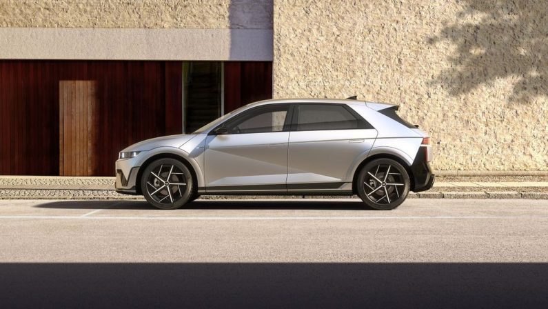 Hyundai Ioniq 5 Model Year27, la gamma si rinnova: più tecnologia