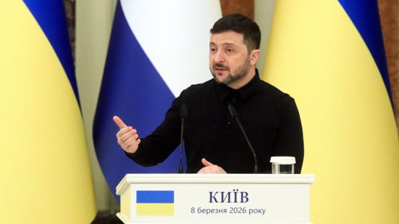 Ucraina, Zelensky”Giorni pieni di consultazioni,ascolto ciò che dicono le persone”