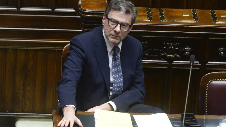 Difesa, Giorgetti “Nessuna riduzione delle spese per educazione e sanità”