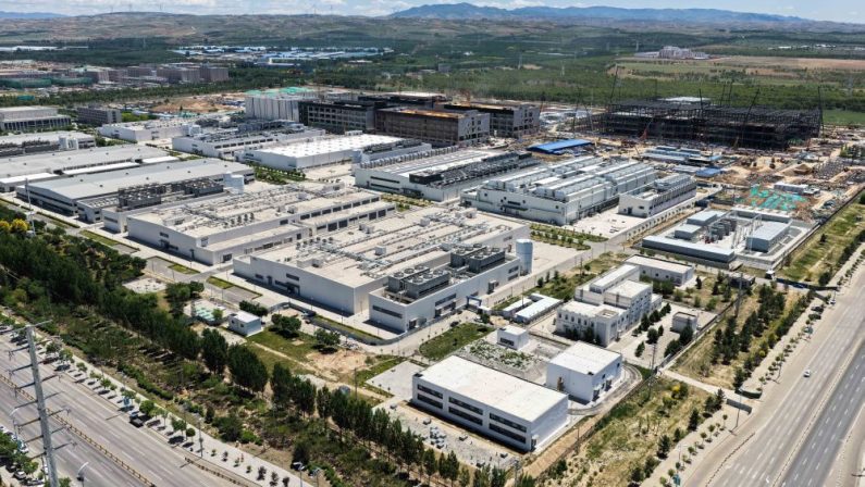 Cina, le imprese statali aumentano gli investimenti in ricerca e sviluppo