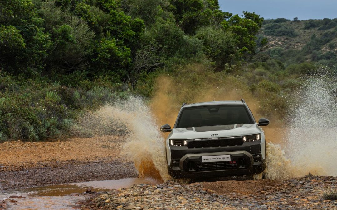 Nuova Jeep Compass 4xe scopre luoghi inaccessibili