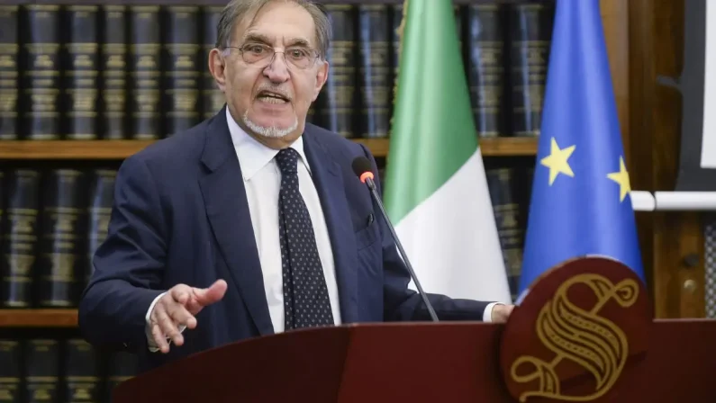 Difesa, La Russa “Sui fondi Safe no drammi ma normale procedura”