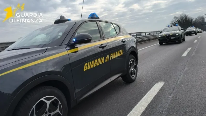 Estorsioni e truffe ad anziani in tutta Italia, sgominata organizzazione