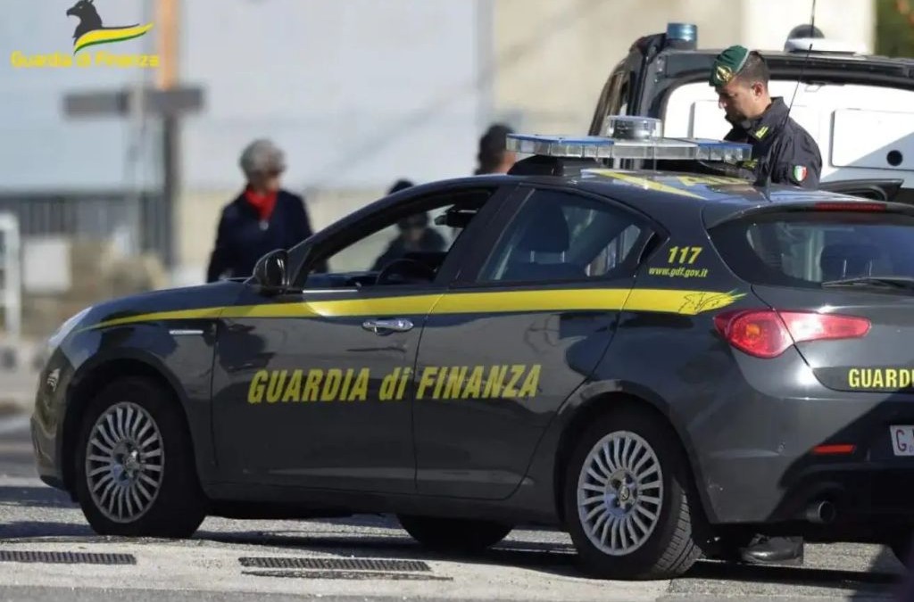 Furti d’auto e riciclaggio, 13 misure cautelari nel foggiano