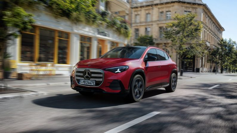 Debutta la nuova Mercedes-Benz GLA, fino a 657 chilometri di autonomia