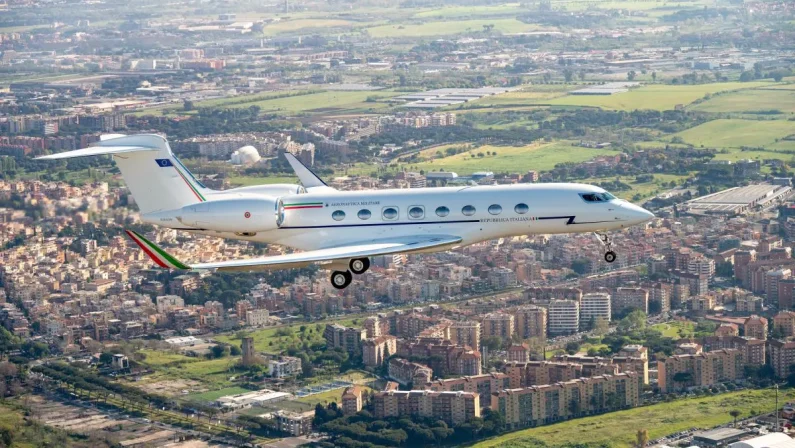 Aeronautica Militare, volo da Lamezia Terme a Ciampino per un bambino di 7 anni in pericolo di vita