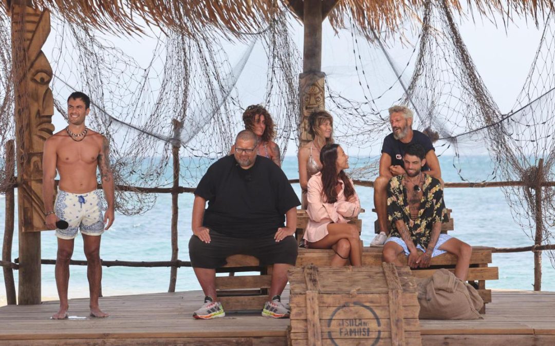 Dal gender a ‘Kung Fu Panda’, dai piedi massaggiati all’Isola dei Famosi: le uscite più divisive di Adinolfi