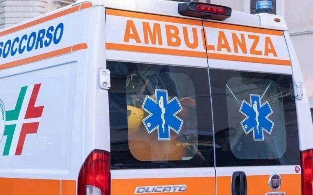 Violento scontro tra una moto e un furgone a Vibo