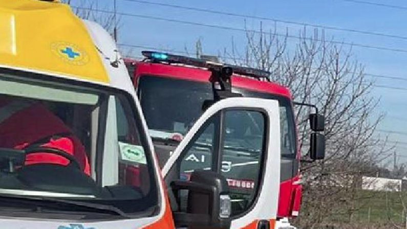 Frontale tra auto a Cesenatico, un morto e due feriti sulla statale Adriatica