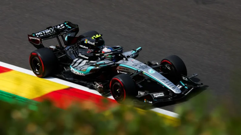 Antonelli conquista la pole in Belgio davanti a Verstappen, Leclerc in seconda fila