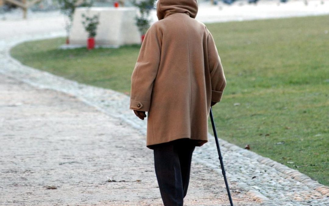 Ruba 115mila sterline, per restiuirle deve… vendere casa: la storia di una bisnonna