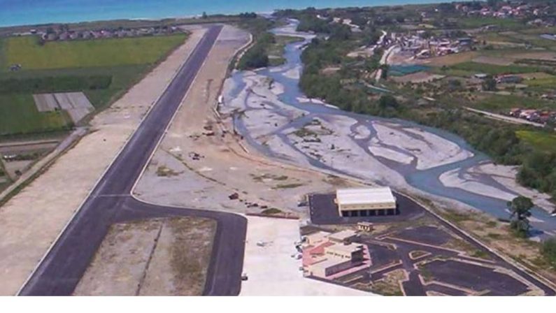 Occhiuto: «Dal 2027 voli per Roma dall’aviosuperficie di Scalea Maratea»