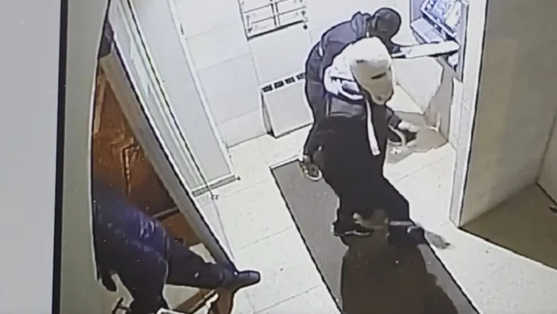 Furti a banche e rapine, 11 misure cautelari a Potenza / Video