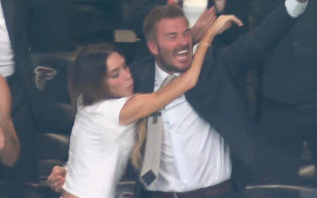 Inghilterra segna e Victoria Beckham questa volta… esulta