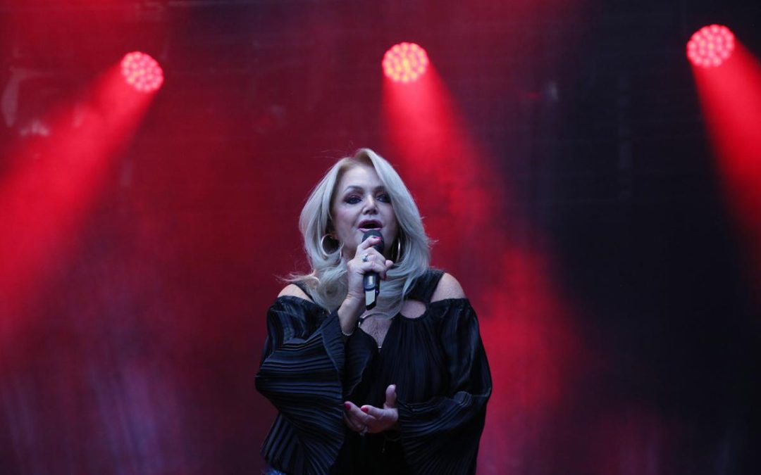 Addio a Bonnie Tyler, morta a 75 anni la voce roca del rock romantico