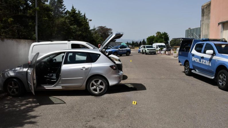 Tragedia a Cagliari: respinto da scuola di danza, 52enne tenta di uccidere insegnante e poi si spara