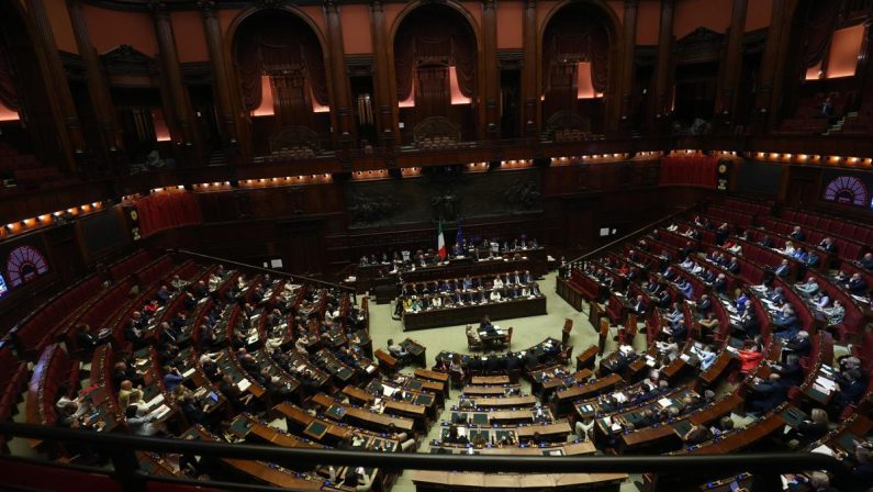 Legge elettorale, intesa sul voto dei fuorisede ma nodi restano nel centrodestra. FdI: “In aula mai divisi”