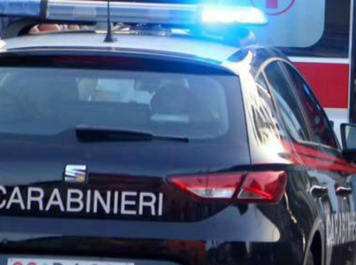 https://www.quotidianodelsud.it/wp-content/uploads/2026/07/carabinieri-ambulanza24-fg-3-5-239449438-koxb-1280x960-web.jpeg