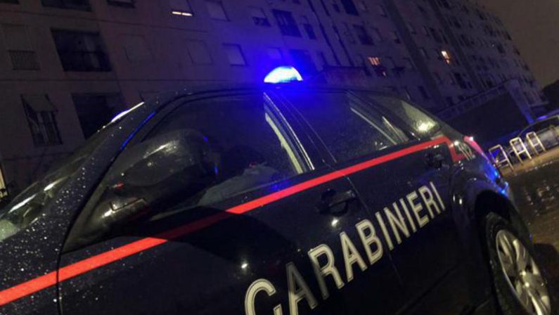 Lite in strada a Collegno, pedone 80enne ucciso a coltellate: fermato presunto aggressore