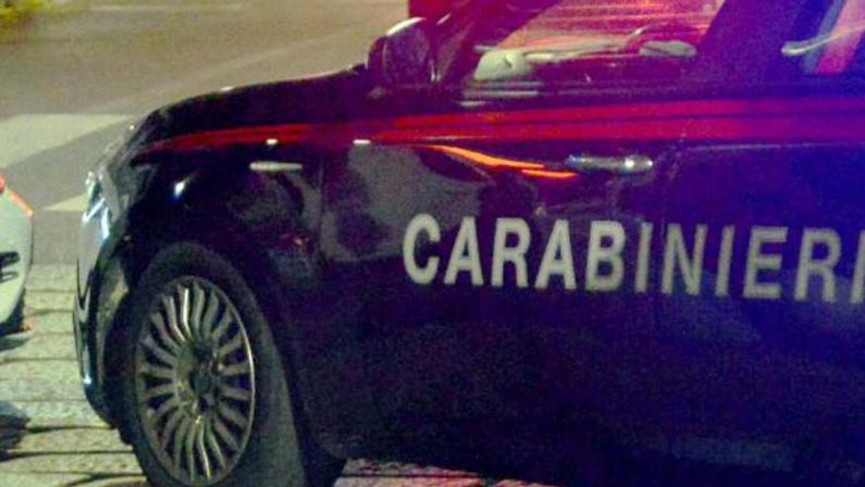 Montalto Uffugo, bomba carta contro un salone da parrucchiere