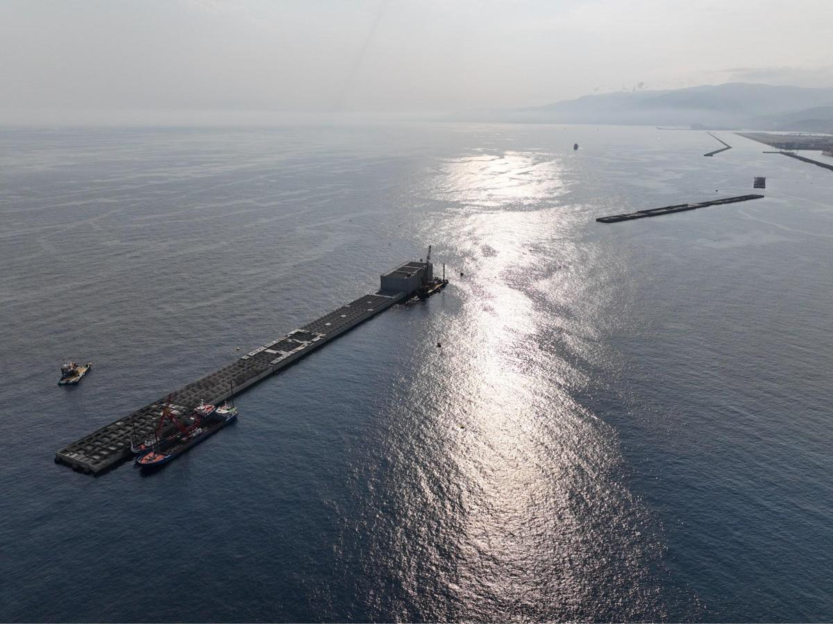 https://www.quotidianodelsud.it/wp-content/uploads/2026/07/cassone-27-diga-foranea-genova-img-3219.jpeg