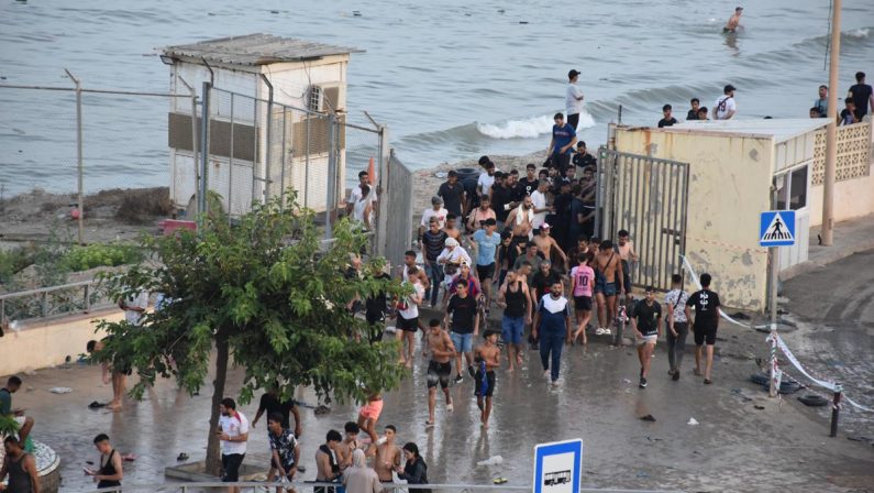 Crisi migranti a Ceuta, cos’è e come funziona l’area Schengen