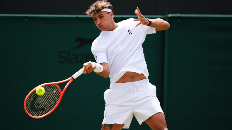 Wimbledon, esordio vincente per Cobolli. In campo Sinner a caccia del terzo turno