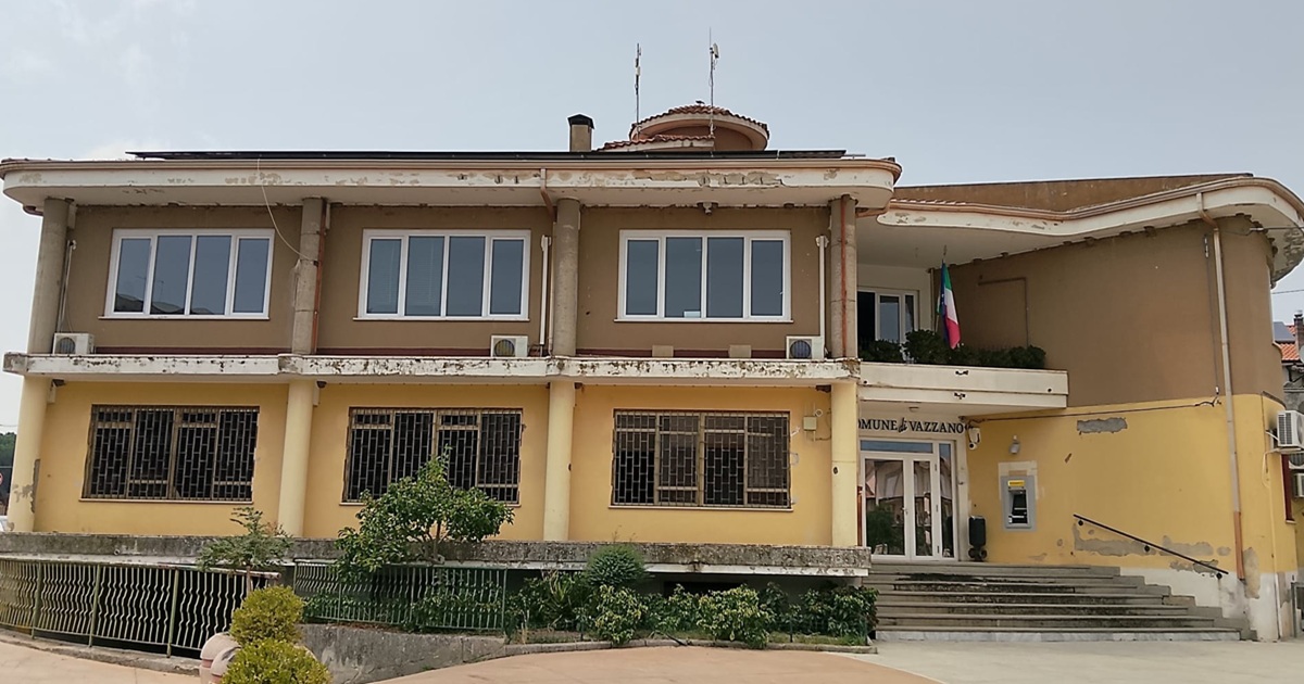https://www.quotidianodelsud.it/wp-content/uploads/2026/07/comune-di-vazzano.jpg