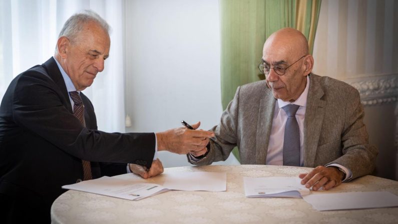 Rifiuti, Conou-Endiale, “Asse Italia-Grecia per standard Ue più elevati su riciclo oli usati”