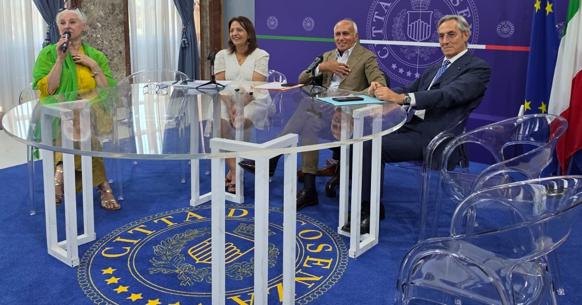 https://www.quotidianodelsud.it/wp-content/uploads/2026/07/consenza-crea-incontro-pubblico.jpg
