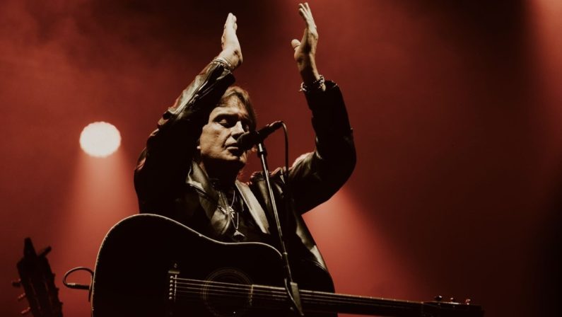 Cristiano De André: «La canzone d’autore continua a stimolare mente, cuore e anima»