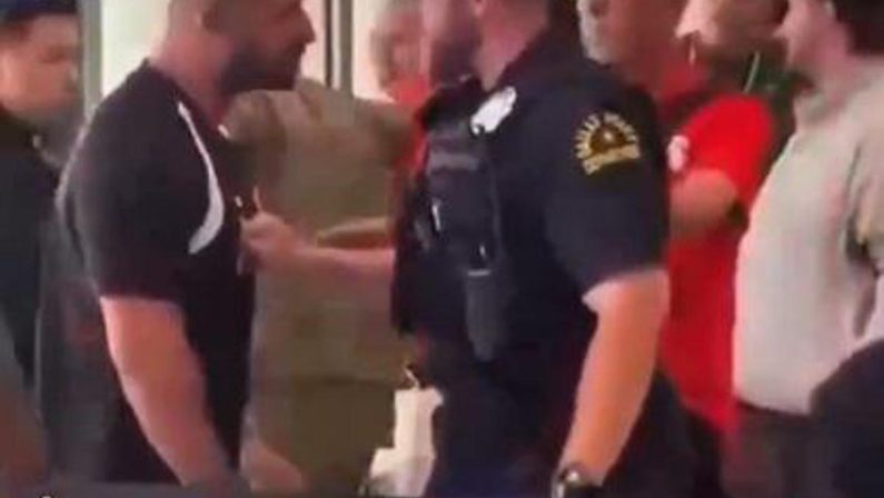 Mondiali, Egitto arriva a Dallas: ‘rissa’ con polizia all’aeroporto