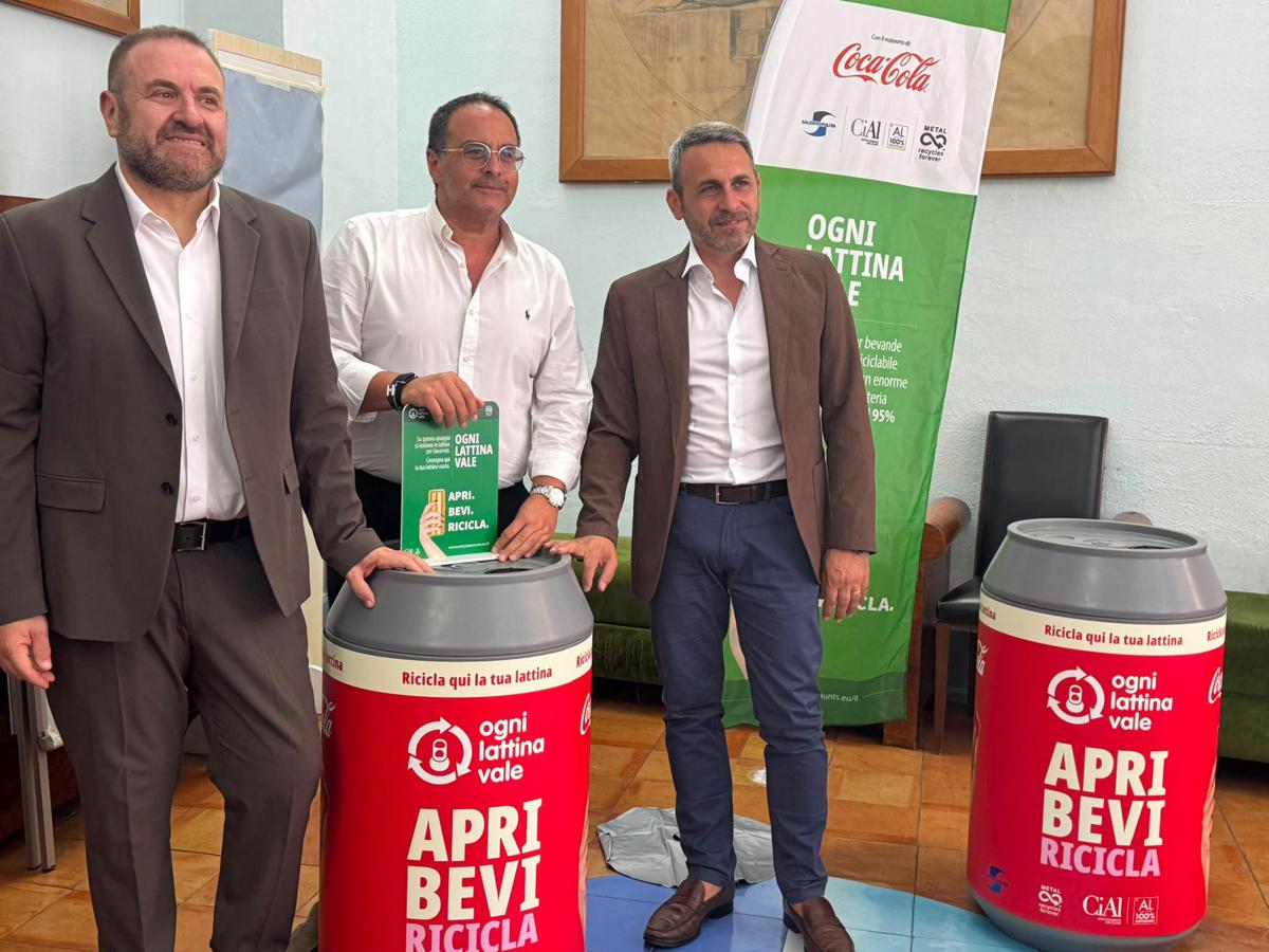 https://www.quotidianodelsud.it/wp-content/uploads/2026/07/dasx-gennarogaldo-cial-bennet-presidentesalernopulita-natella-assessoreambientesalerno.jpeg