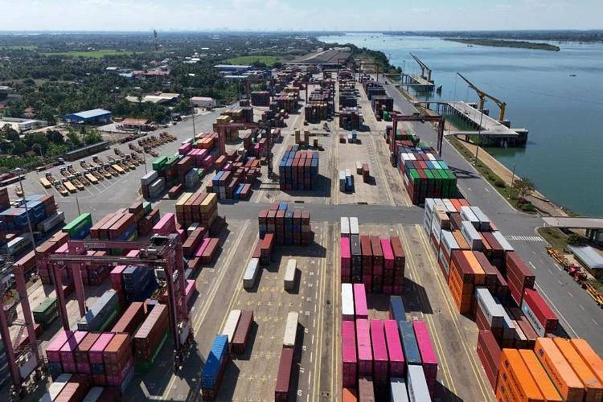 https://www.quotidianodelsud.it/wp-content/uploads/2026/07/dazi-container-afp.jpeg