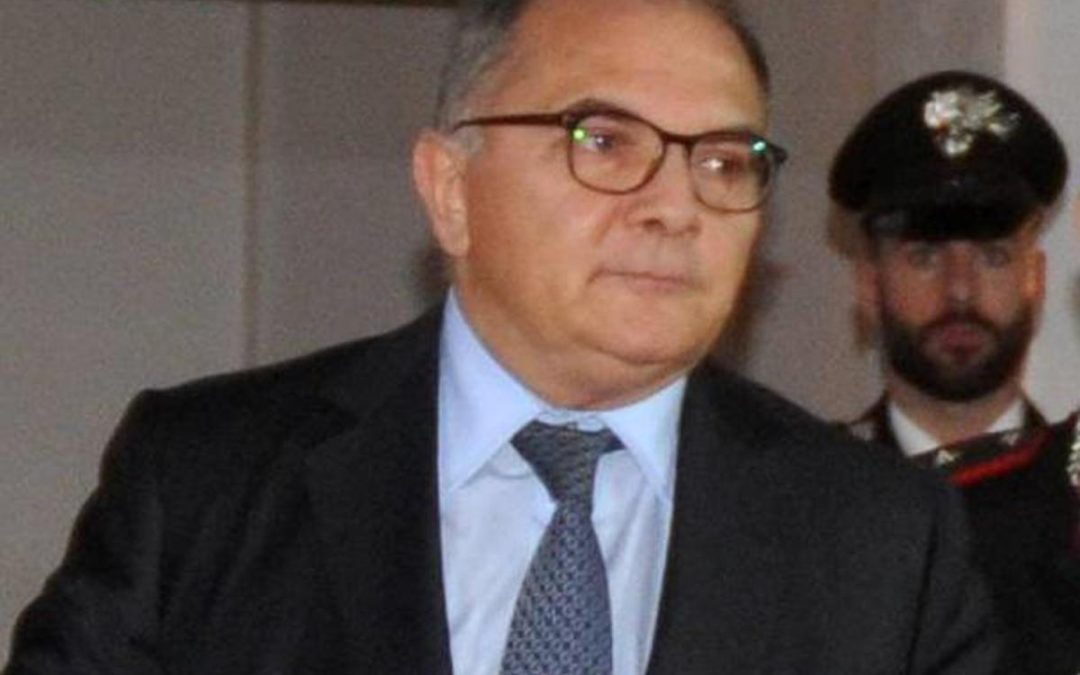 Mafia, la denuncia di de Lucia: “Sistema carcerario non funziona. Boss continuano a comandare”