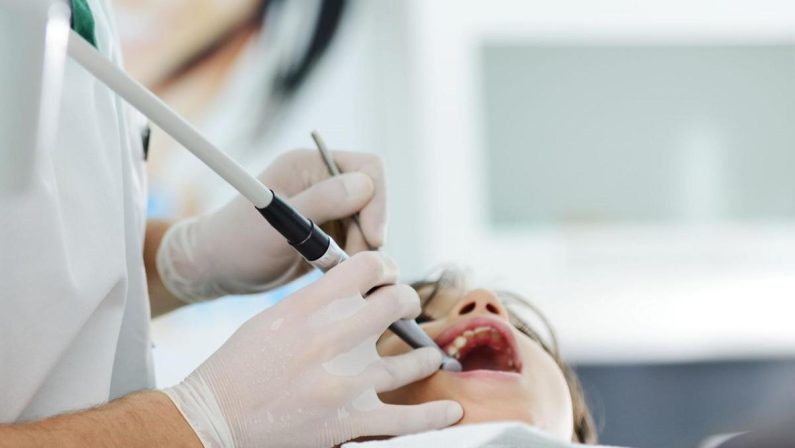 Giornata del self-care: prendersi cura della bocca primo passo per star bene