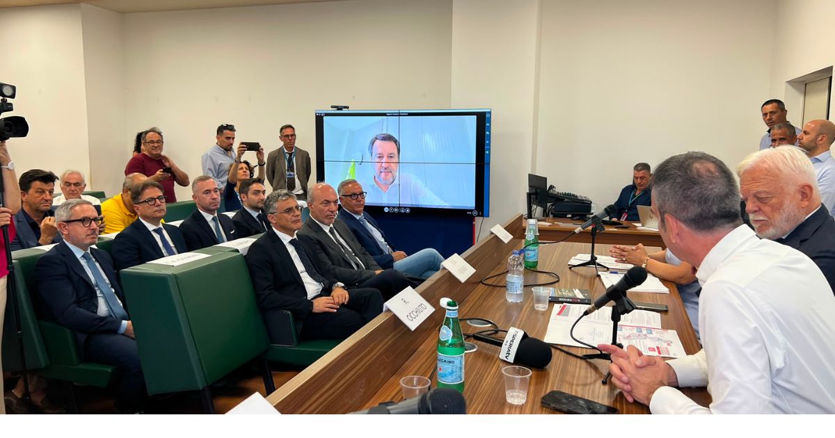 https://www.quotidianodelsud.it/wp-content/uploads/2026/07/dibattito-pubblico-106-catanzaro-reggio.jpg