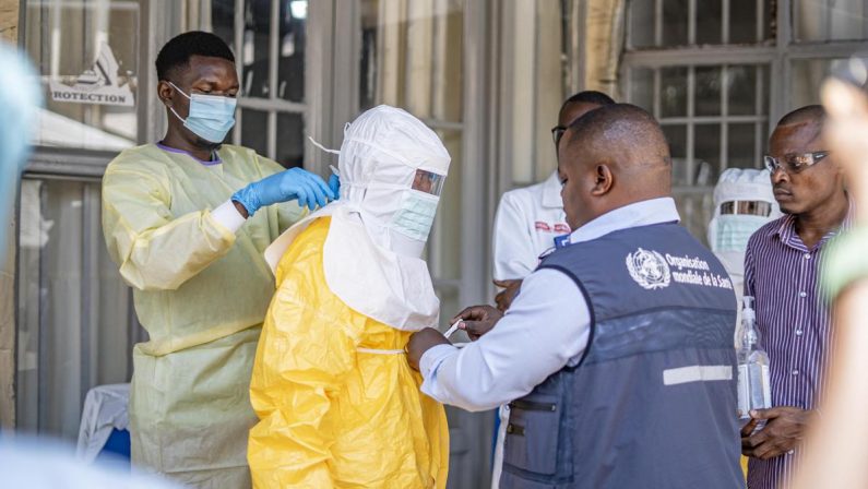 Epidemia di Ebola, il Congo aggiorna i dati: quasi 1.300 morti e 3.000 casi