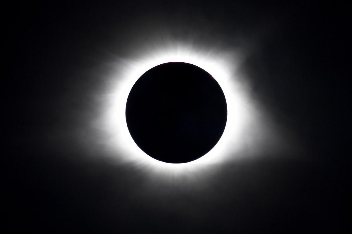 https://www.quotidianodelsud.it/wp-content/uploads/2026/07/eclissi-solare-totale-fg.jpeg