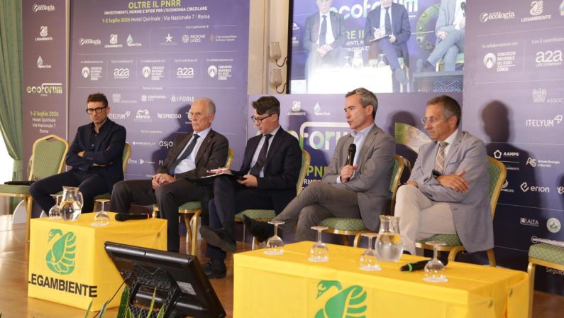 Energia: indagine, per 44% governo deve incentivare rinnovabili