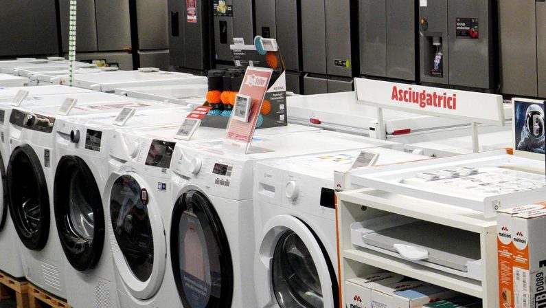 Elettrodomestici, arriva il diritto alla riparazione: i nuovi obblighi per i produttori