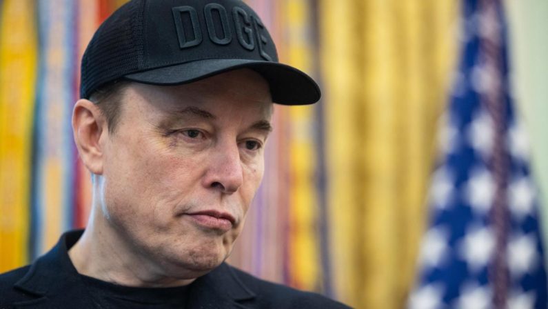 Elon Musk e Ceuta: il paragone “World War Z” sulla crisi migranti